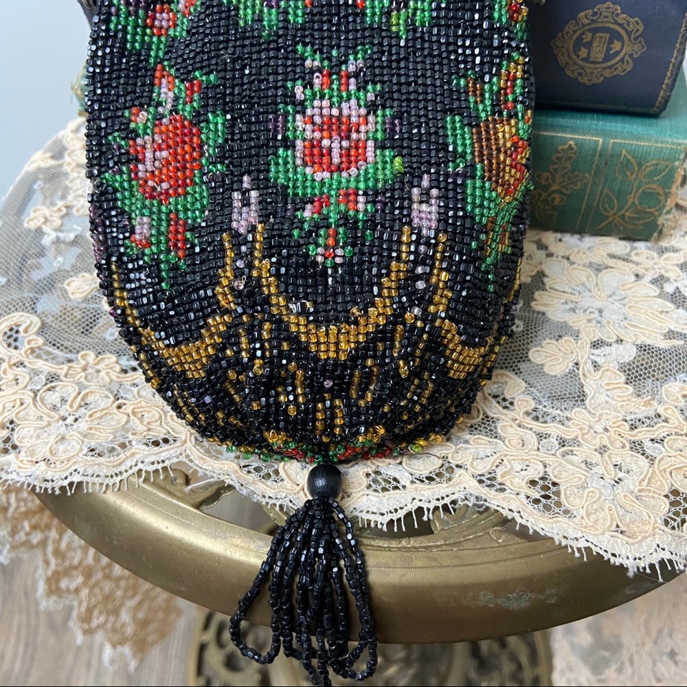 1920’s Glass Bead Floral Bag - Picture 8 of 13